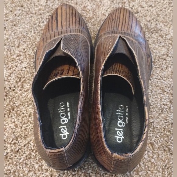 Enrico DelGatto NWOT brown wood embossed leather slip-on laceless loafers - Picture 10 of 13